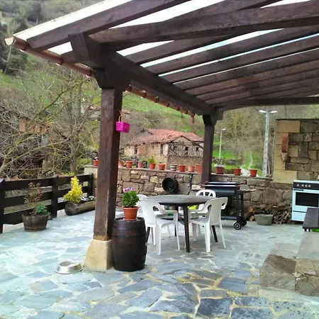호텔 2 Bedrooms House With Wifi At Llayo