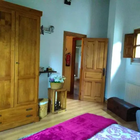 호텔 2 Bedrooms House With Wifi At Llayo 3*