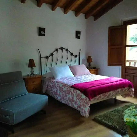 2 Bedrooms House With Wifi At Llayo 3* Lubayo