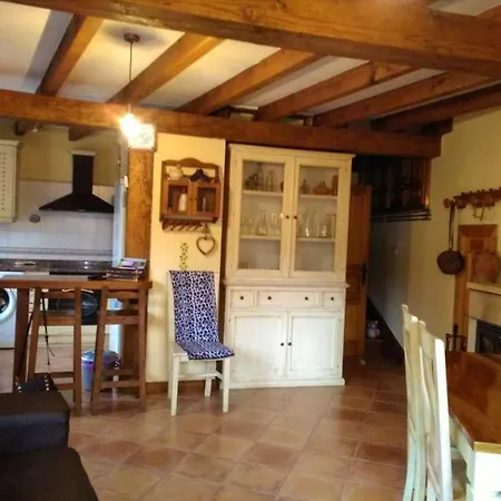 2 Bedrooms House With Wifi At Llayo 호텔 Lubayo
